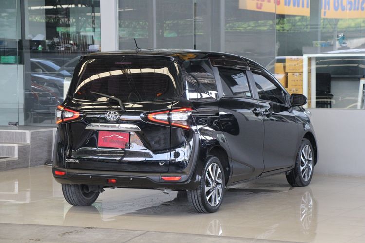 Toyota Sienta 2017 1.5 V Utility-car เบนซิน ไม่ติดแก๊ส เกียร์อัตโนมัติ ดำ รูปที่ 2