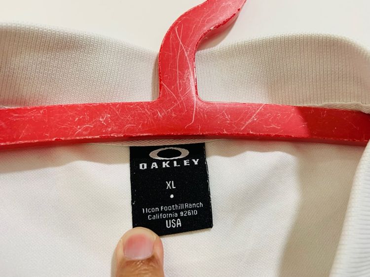 เสื้อโปโล OAKLEY แท้ 💯 size XL วัดจริง ขนาด อก 21.5 ยาว 27.5 นิ้ว สภาพใหม่มาก ตัดเย็บดีมาก ดีเทลสวย เนื้อผ้าดีมาก ใส่สบาย รูปที่ 5