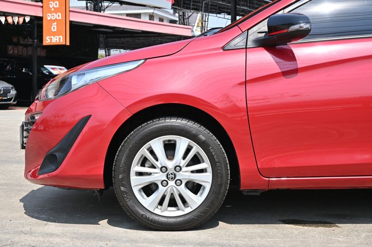 Toyota Yaris ATIV 2017 1.2 Sport Premium Sedan เบนซิน ไม่ติดแก๊ส เกียร์อัตโนมัติ แดง รูปที่ 4