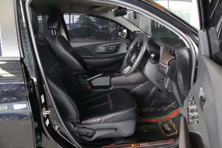 Toyota Yaris ATIV 2023 1.2 Sport Sedan เบนซิน ไม่ติดแก๊ส เกียร์อัตโนมัติ ดำ รูปที่ 3