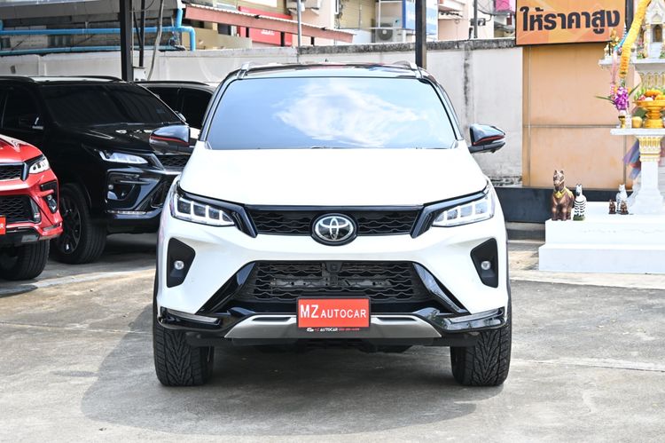 Toyota Fortuner 2021 2.4 Legender Utility-car ดีเซล ไม่ติดแก๊ส เกียร์อัตโนมัติ ขาว รูปที่ 2