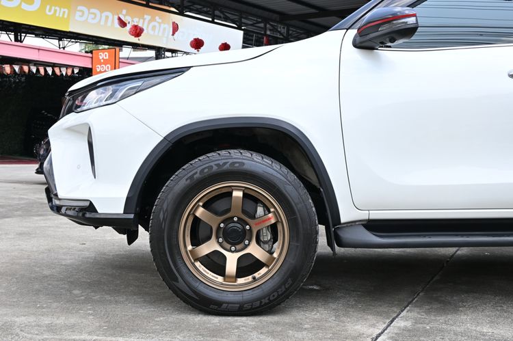 Toyota Fortuner 2021 2.4 Legender Utility-car ดีเซล ไม่ติดแก๊ส เกียร์อัตโนมัติ ขาว รูปที่ 4