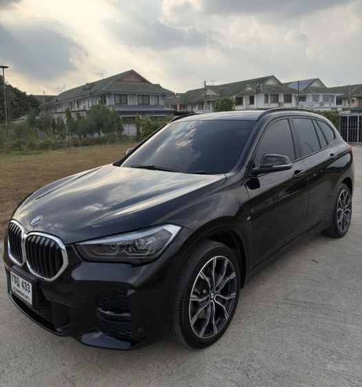 รถ BMW X1 2.0 sDrive20d M Sport สี ดำ