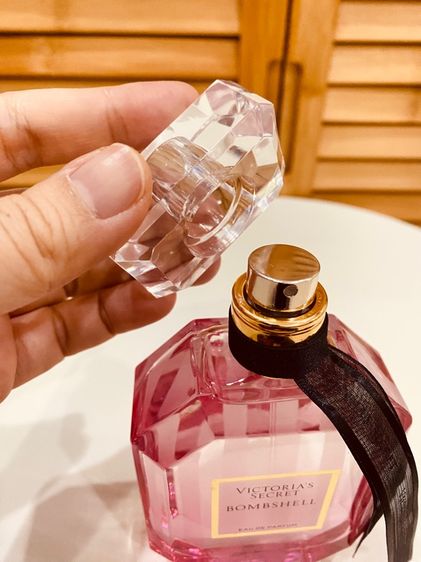 น้ำหอมแบรนด์แท้ Victoria's Secret Bombshell Eau de Parfum 100 ml No box ส่งฟรี รูปที่ 9