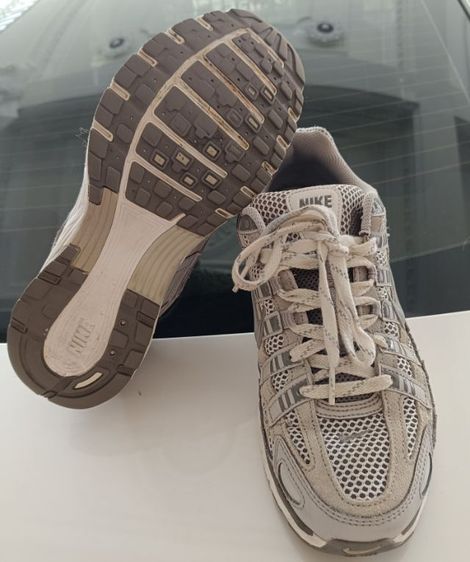 ขาย Nike V2K สีนิยม  size 38/240cm ของแท้ 100%  สภาพสวยมาก นุ่มเบาสบาย รูปที่ 9