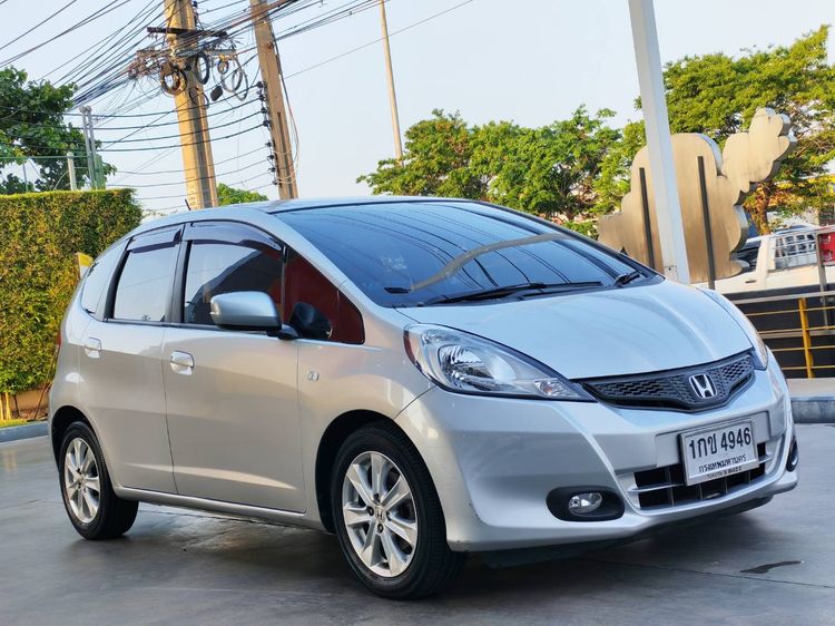 Honda Jazz 2013 1.5 V Sedan เบนซิน ไม่ติดแก๊ส เกียร์อัตโนมัติ บรอนซ์เงิน รูปที่ 2