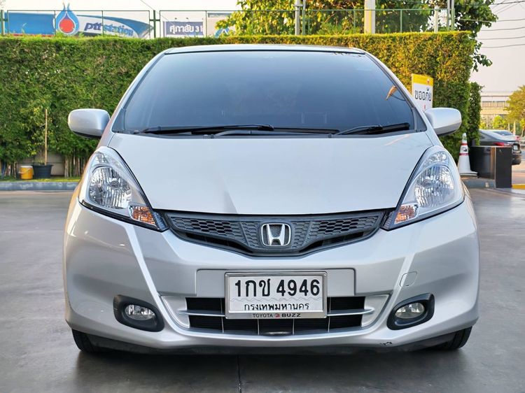 รถ Honda Jazz 1.5 V สี บรอนซ์เงิน