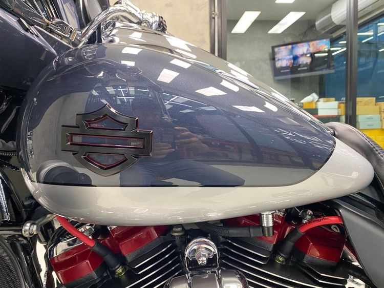 Harley-Davidson CVO Street Glide 2019 รูปที่ 17