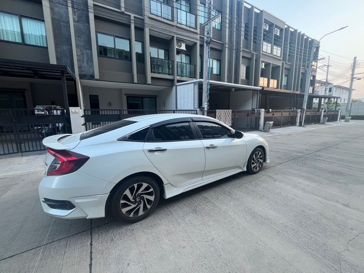 Honda Civic 2018 1.8 EL i-VTEC Sedan เบนซิน เกียร์อัตโนมัติ ขาว รูปที่ 3
