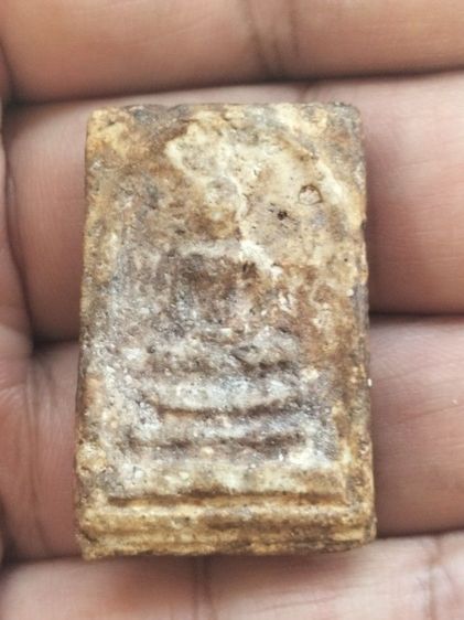 สมเด็จบางขุนพรหมเนื้อเก่าสวยมีคราบกรุเก่าๆ