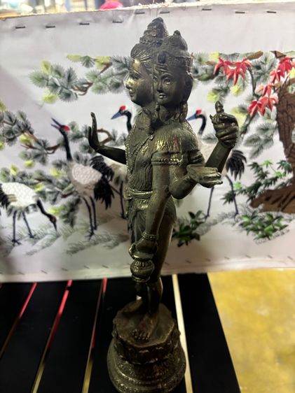  รูปปั้น เนื้อ โลหะ รูปที่ 2