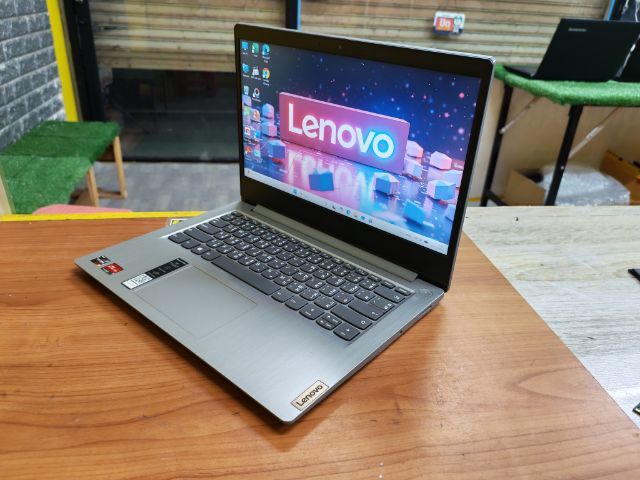 Ideapad 8 กิกะไบต์ HDMI Lenovo Ryzen 3 Gen 3 แรม 8 กิ๊ก  ใช้พิมพ์งาน ดูหนัง ฟังเพลง  วินโดว์แท้ติดเครื่อง
