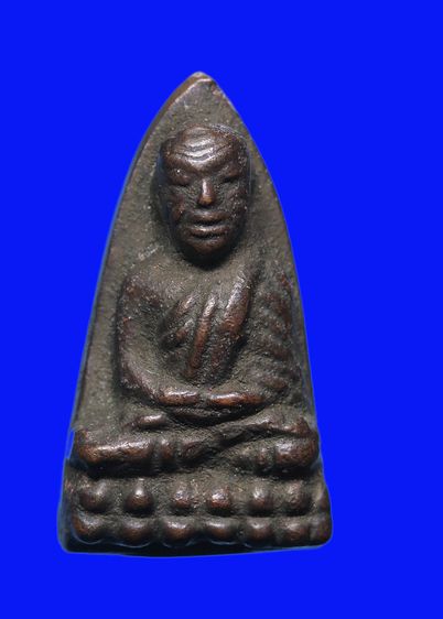 หลวงปู่ทวด วัดช้างให้ หลังเตารีด พิมพ์เล็ก หน้าอาปาเช่ ปี2505 