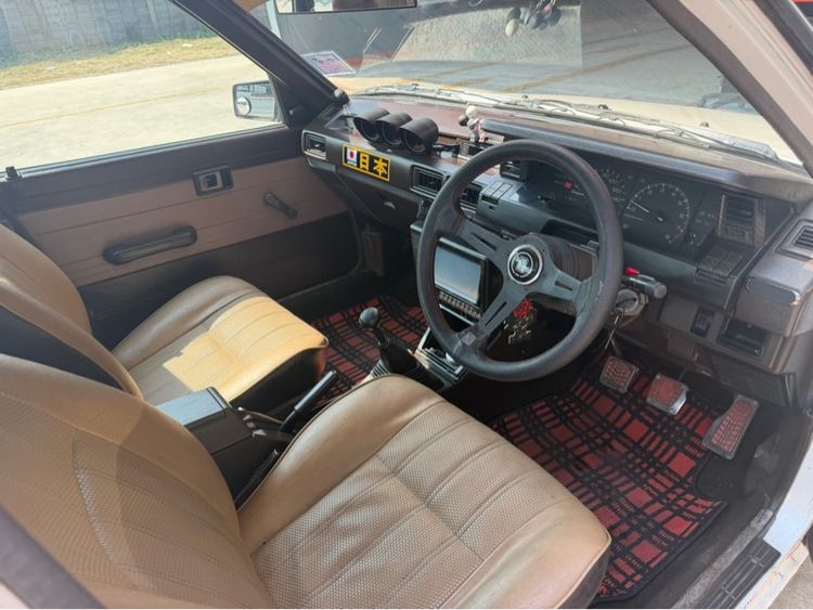Toyota Corolla 1985 1.3 DXi Sedan เบนซิน ไม่ติดแก๊ส เกียร์ธรรมดา ขาว รูปที่ 4