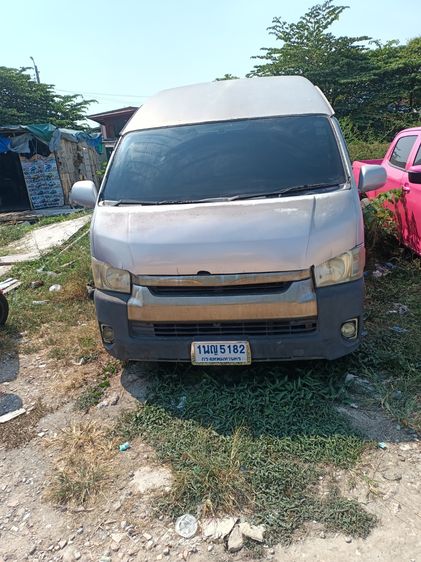 รถตู้ Toyota Commuter สีเทา ปี 2009