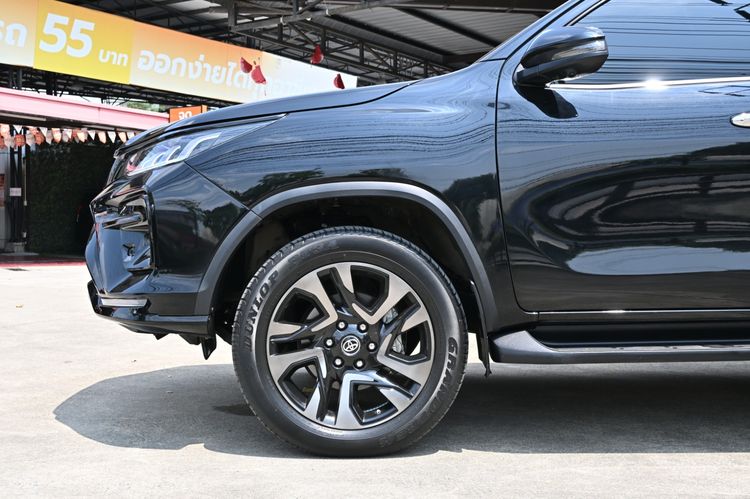 Toyota Fortuner 2024 2.4 Leader V 4WD Utility-car ดีเซล ไม่ติดแก๊ส เกียร์อัตโนมัติ ดำ รูปที่ 4