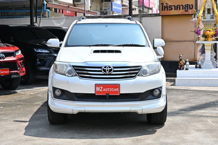 Toyota Fortuner 2012 3.0 V Utility-car ดีเซล ไม่ติดแก๊ส เกียร์อัตโนมัติ ขาว รูปที่ 2