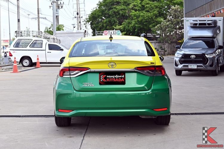 Toyota Altis 2022 1.6 G Sedan เบนซิน LPG เกียร์อัตโนมัติ หลากสี รูปที่ 4