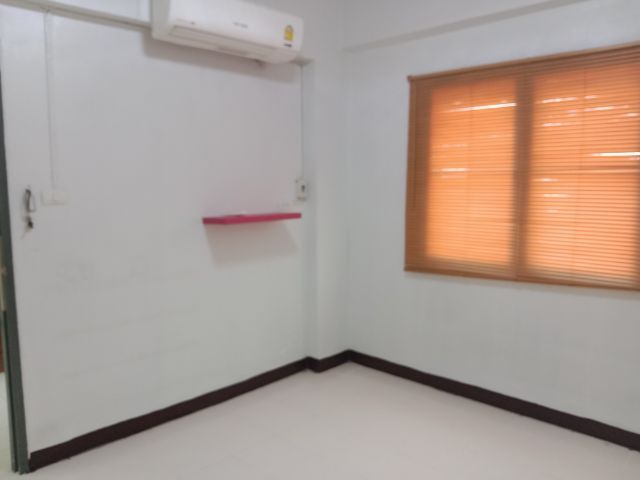 ห้องเช่าเอื้อง2ห้องแอร์3500