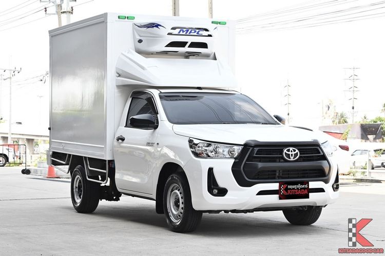 รถ Toyota Hilux Revo 2.4 Entry สี ขาว