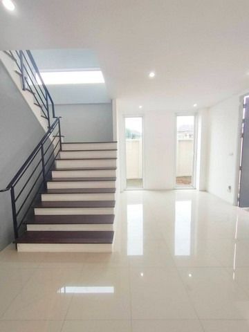 ไม่มี ให้เช่าทาวน์โฮม4ชั้นห้องมุม 300ตร.ม.ย่านรามอินทราใกล้แฟชั่นไอแลนส์,MRTวงแหวนรามอินทรา สามารถจดทะเบียนบริษัทได้ รูปที่ 4