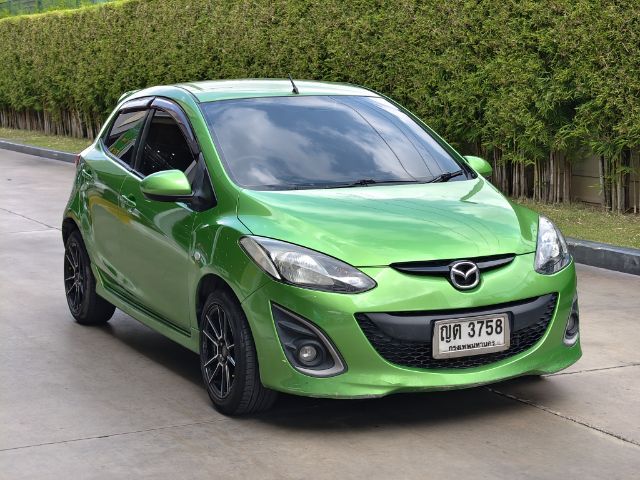 รถ Mazda Mazda 2 1.5 Spirit Sports สี เขียว