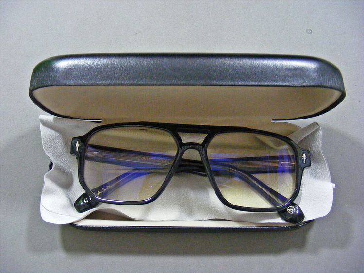 ทรงวินเทจ สวยเท่ห์ๆ แว่นสาตายาว ออกแดดเปลี่ยนสี  รูปที่ 5