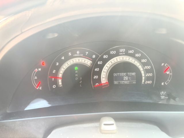 รถ Toyota Camry 2.0 G สี เทา