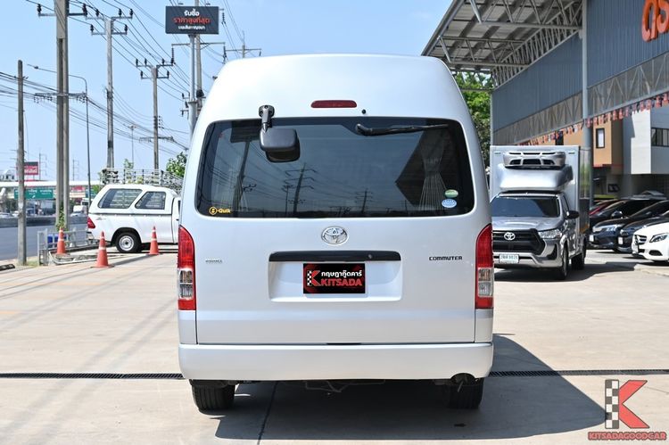 Toyota Commuter 2017 3.0 Van ดีเซล ไม่ติดแก๊ส เกียร์ธรรมดา บรอนซ์เงิน รูปที่ 4