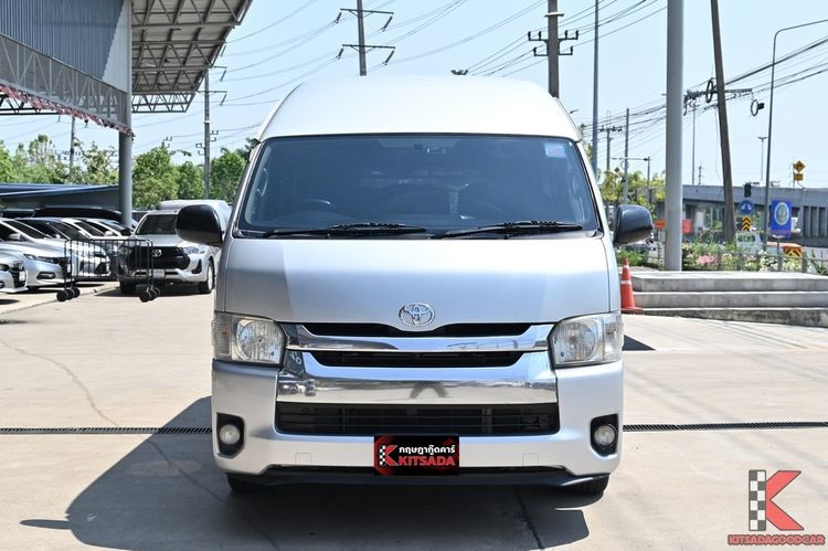 Toyota Commuter 2017 3.0 Van ดีเซล ไม่ติดแก๊ส เกียร์ธรรมดา บรอนซ์เงิน รูปที่ 2