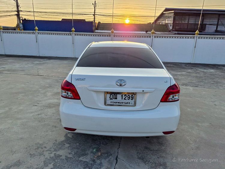 Toyota Vios 2010 1.5 J Sedan เบนซิน ไม่ติดแก๊ส เกียร์อัตโนมัติ ขาว รูปที่ 4