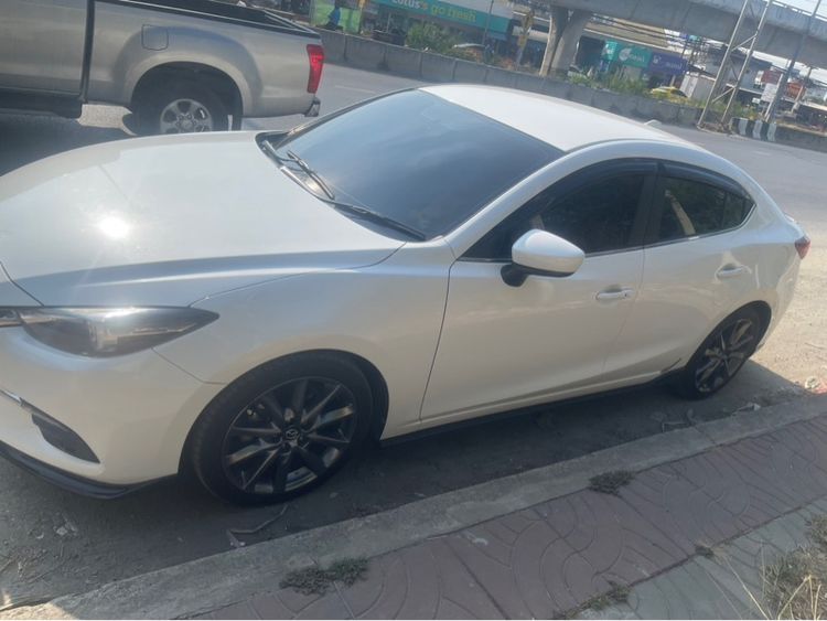 Mazda Mazda3 2018 2.0 C Sedan เบนซิน ไม่ติดแก๊ส เกียร์อัตโนมัติ ขาว รูปที่ 2