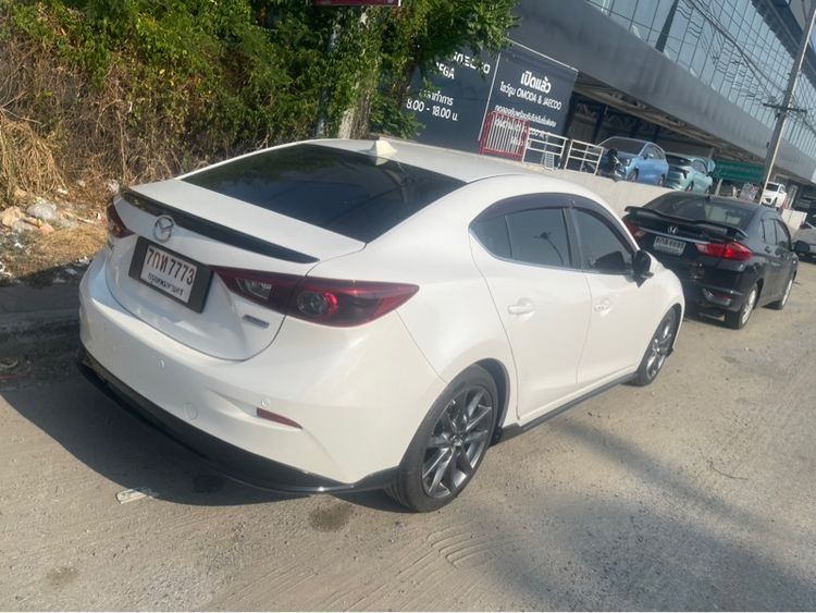 Mazda Mazda3 2018 2.0 C Sedan เบนซิน ไม่ติดแก๊ส เกียร์อัตโนมัติ ขาว รูปที่ 4