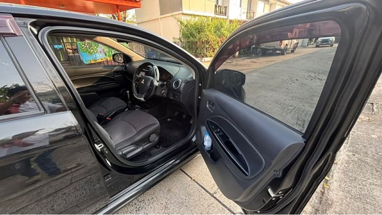 Mitsubishi Mirage 2016 1.2 GLX Sedan เบนซิน เกียร์อัตโนมัติ ดำ รูปที่ 4