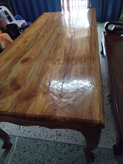 โต๊ะไม้ขาสิงห์ 