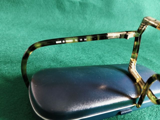 ขอขายกรอบแว่นตาวินเทจหญิงยุค 80s แบรนด์ Ted lapidus Paris รุ่น Tl 1414 made in France หายาก มากทรงใหญ่ลายกระสีน้ำตาลทรงจะเหลี่ยม รูปที่ 8