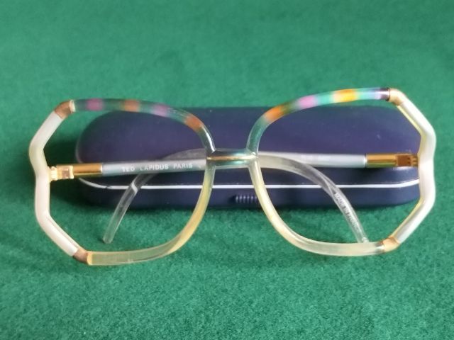 ขอขายกรอบแว่นตาวินเทจหญิงยุค 80s แบรนด์ Ted lapidus Paris รุ่น Tl 10  made in France หายาก มากทรงใหญ่ลายกระสีสัน ทรงจะเหลี่ยมๆ  รูปที่ 13