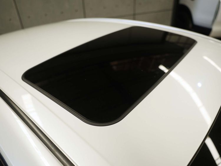 Toyota Camry 2019 2.5 G Sedan เบนซิน ไม่ติดแก๊ส เกียร์อัตโนมัติ ขาว รูปที่ 3