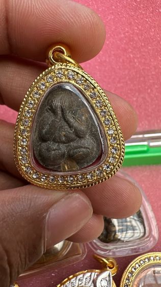 ปล่อยพระค่ะ