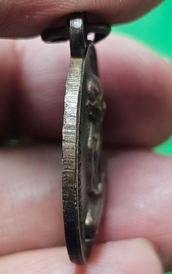 เหรียญหลวงพ่อเกษม เขมโก ครบ 6 รอบ สุสานไตรลักษณ์ ปี 2526 รูปที่ 5