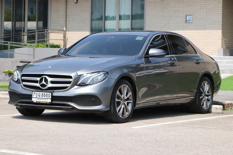 รถ Mercedes-Benz E-Class E300e สี เทา