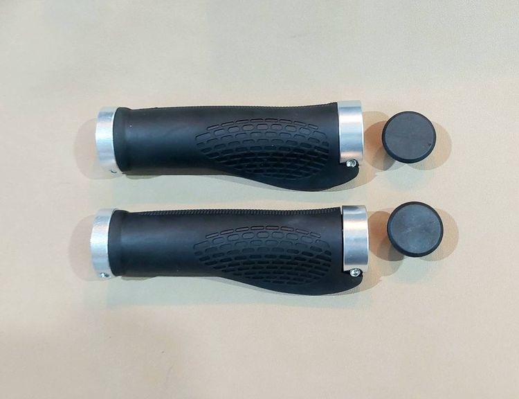 ปลอกแฮนด์จักรยานเสือภูเขา แบบพักมือ