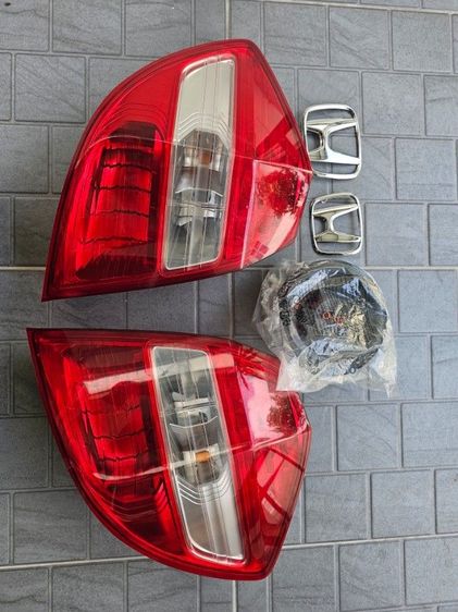 ไฟท้ายHONDA แจ๊สแท้-โลโก้แท้ หน้า หลัง ลำโฟร JBL ทั้งหมดนี้ 1800 สนจัยโทร 0850999805 เจ้าของจัยดี รูปที่ 2