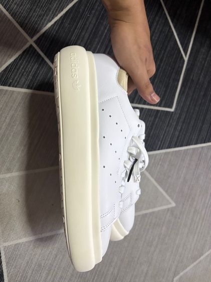 รองเท้า adidas  รูปที่ 2