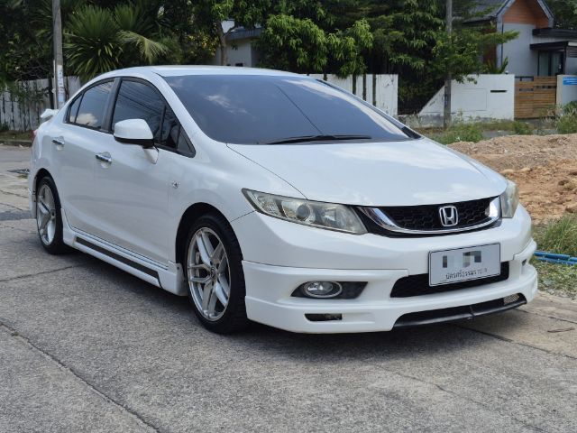 Honda Civic 2013 1.8 E i-VTEC Sedan เบนซิน ไม่ติดแก๊ส เกียร์อัตโนมัติ ขาว รูปที่ 4