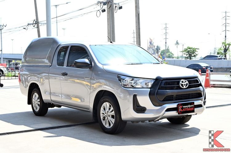 รถ Toyota Hilux Revo Smart Cab 2.4 Mid Z Edition สี บรอนซ์เงิน