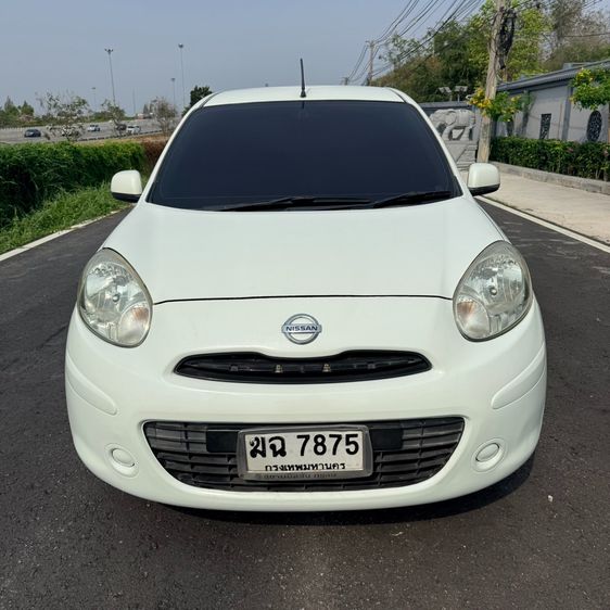 Nissan March 2012 1.2 E Sedan เบนซิน ไม่ติดแก๊ส เกียร์อัตโนมัติ ขาว รูปที่ 2
