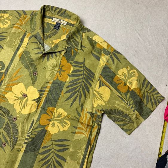 เสื้อฮาวายลายดอก​ Tommy Bahama ผ้า 100 Silk กระเป๋า​ต่อลาย Size M รูปที่ 2