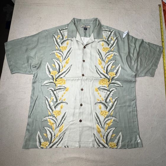 เสื้อฮาวายลายดอก​ Tommy Bahama ผ้า 100 Silk กระเป๋า​ต่อลาย Size L
