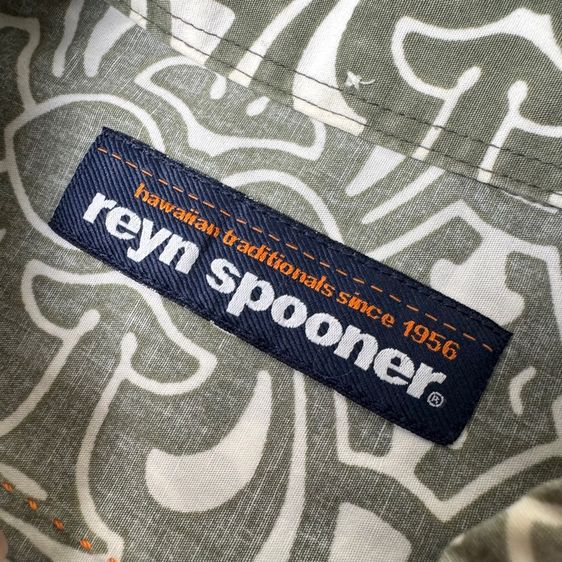 เสื้อฮาวายลายดอก​ Reyn​ Spooner​ ผ้า 100 cotton กระเป๋า​ต่อลาย Size L​ รูปที่ 5